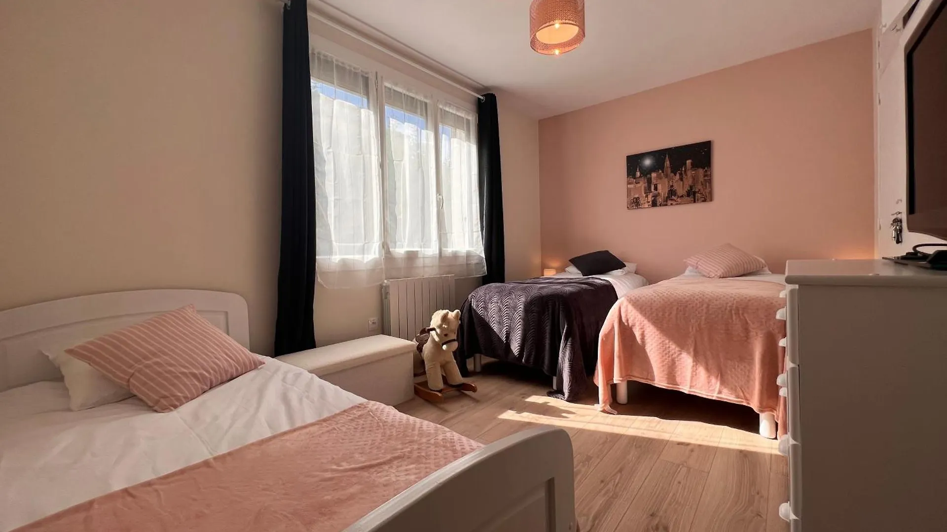 Appartement Calme Avec Jardin Dans Maison Le Poet